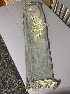 American Eagle Outfitters Light Blue Distressed Women's Jeans